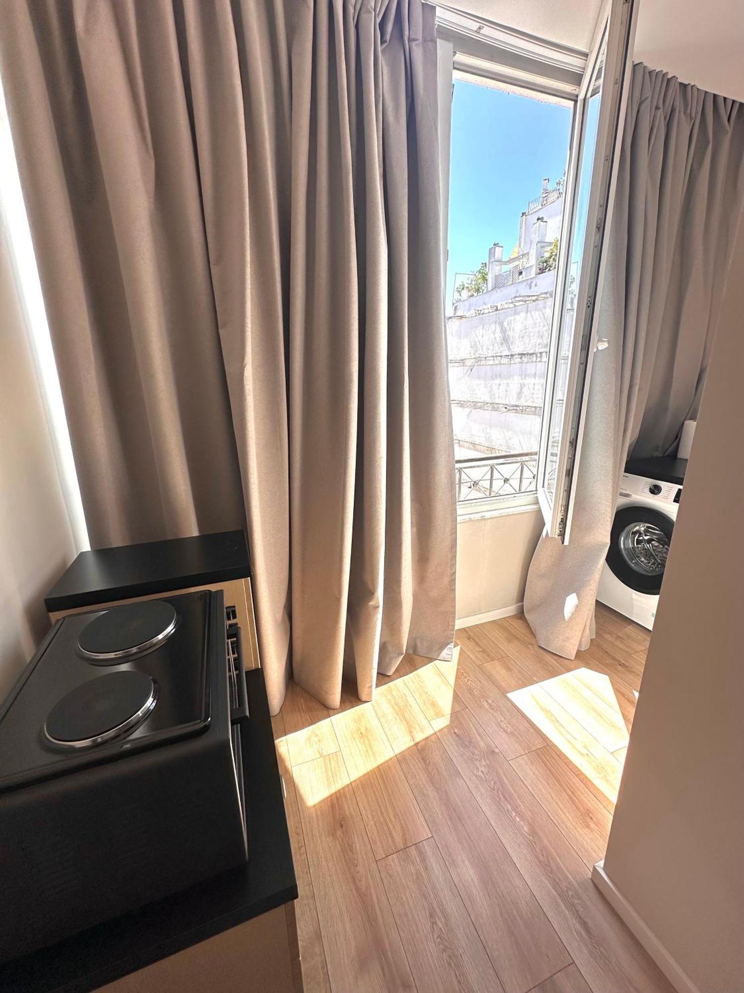 Amazon 8 Guesthouse Tirana Esterno foto